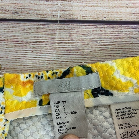 H & M Floral Skirt 2 - Picture 4 of 7